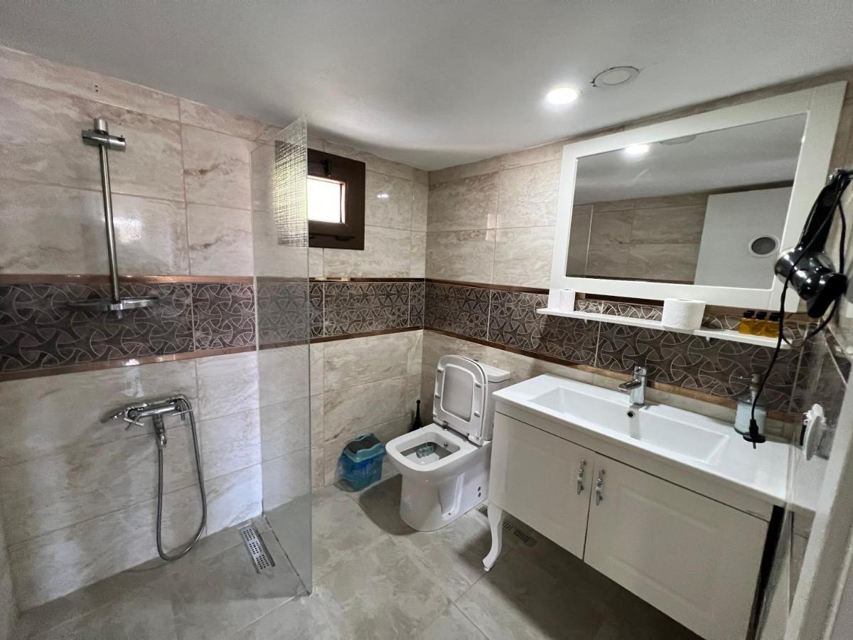 Giritli Rum Meyhanesi & Butik Otel Karaburun  Exterior foto