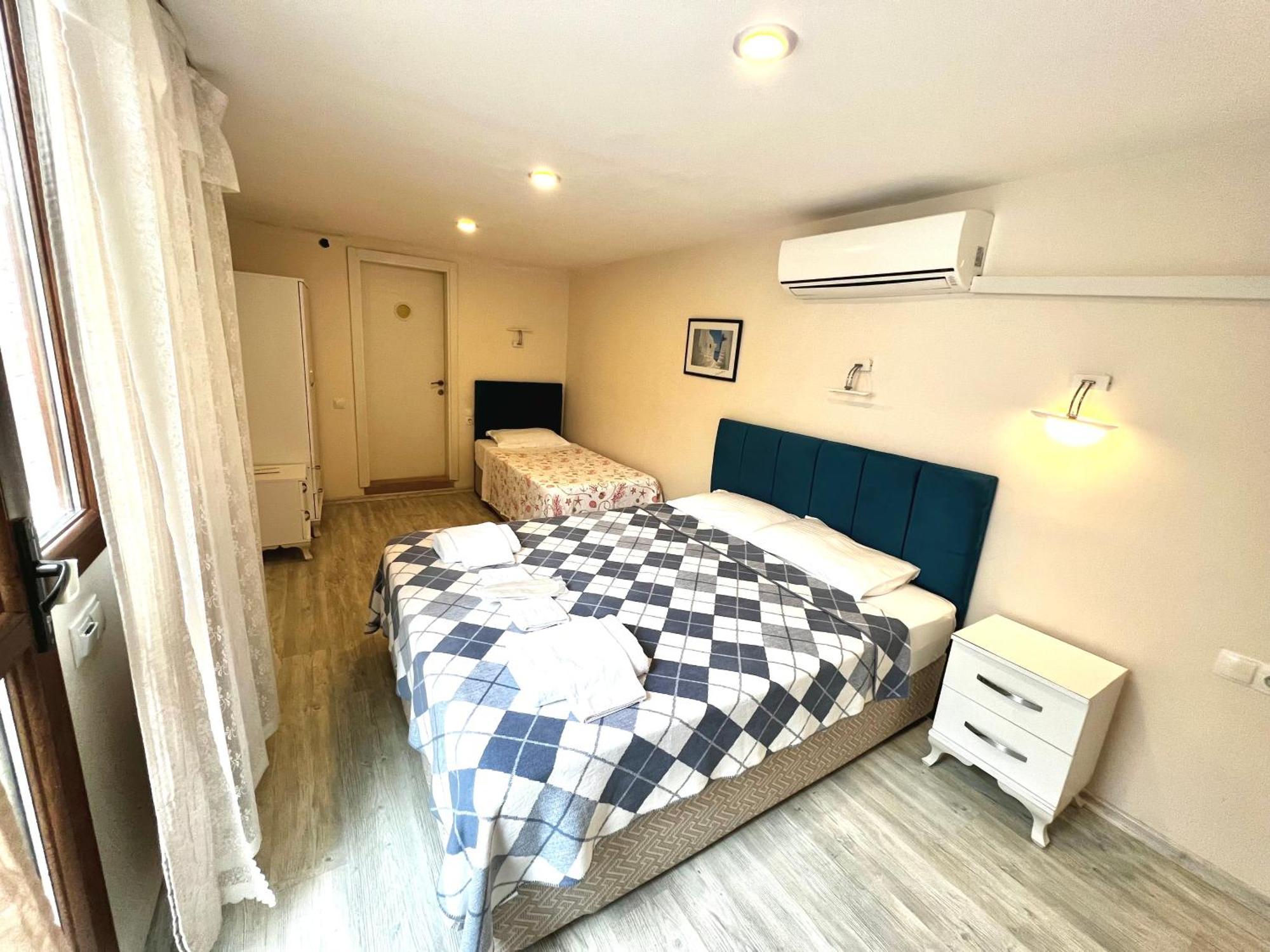 Giritli Rum Meyhanesi & Butik Otel Karaburun  Exterior foto